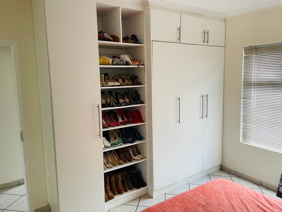 4 Bedroom Property for Sale in Kidds Beach Eastern Cape
